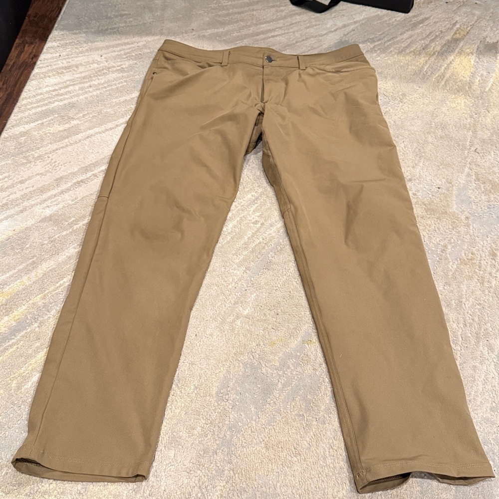 Lululemon ABC 5- Pocket Pant Classic Fit SIZE 36 x 32 dark tan EUC